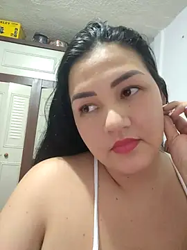 Snapshot of claabella chatting on April 15, 2026, 7:58 pm claabella online show from April 15, 2026, 7:58 pm