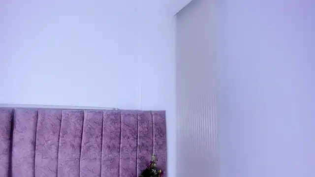 Snapshot of Dahlia_rossee chatting on June 25, 2026, 8:35 pm Dahlia rossee online show from June 25, 2026, 8:35 pm