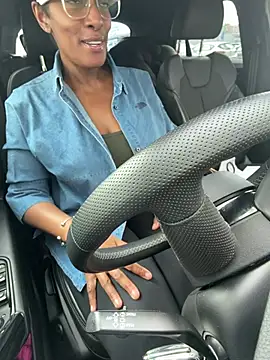 ThatNanNextDoor online show from April 15, 2026, 12:12 pm