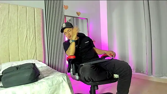 Dante  jons online show from April 19, 2026, 3:50 am