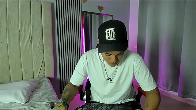 Dante  jons online show from April 26, 2026, 4:54 am