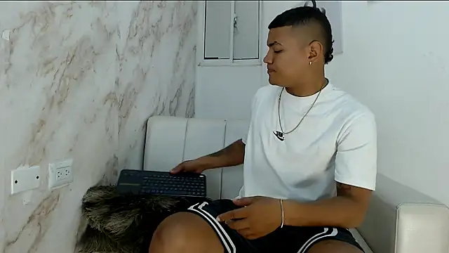 Dante  jons online show from May 25, 2026, 3:56 am