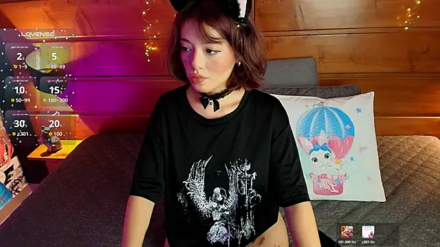 lily reeds online show from July 25, 2026, 8:06 pm