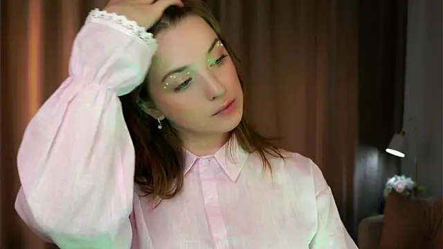 RenateVashaw online show from July 21, 2026, 8:38 am