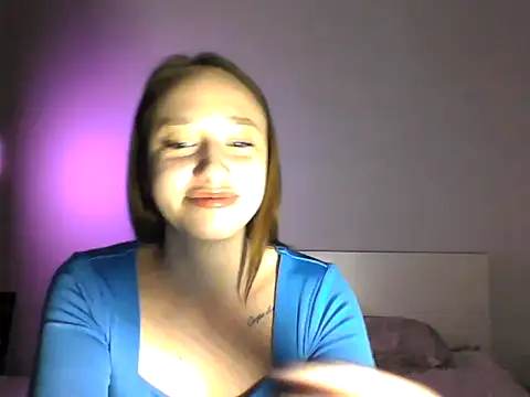 Snapshot of DarkMirel chatting on April 18, 2026, 7:58 pm DarkMirel online show from April 18, 2026, 7:58 pm