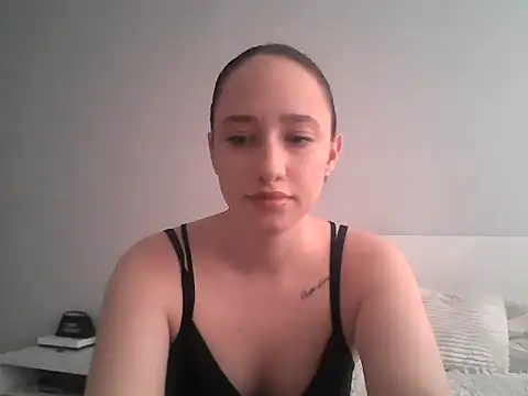 Snapshot of DarkMirel chatting on April 28, 2026, 1:27 pm DarkMirel online show from April 28, 2026, 1:27 pm