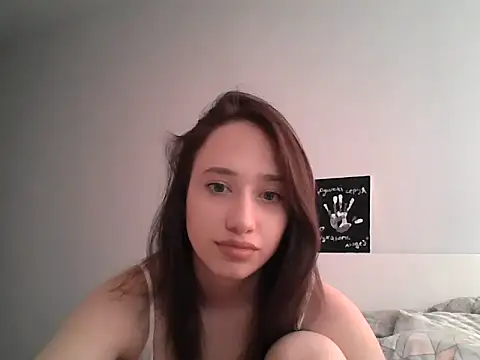 Snapshot of DarkMirel chatting on May 20, 2026, 1:39 pm DarkMirel online show from May 20, 2026, 1:39 pm