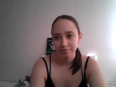 Snapshot of DarkMirel chatting on May 25, 2026, 1:17 pm DarkMirel online show from May 25, 2026, 1:17 pm