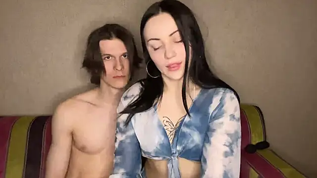 Snapshot of YourHottestCouple chatting on April 15, 2026, 7:43 pm YourHottestCouple online show from April 15, 2026, 7:43 pm