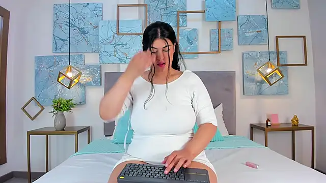 alexia summer online show from May 7, 2026, 1:16 pm