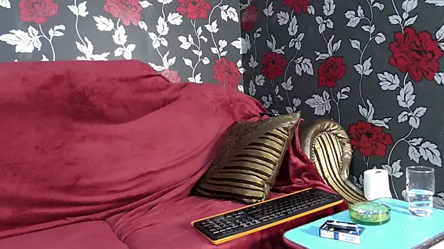 Snapshot of LiammJames chatting on April 18, 2026, 7:58 pm LiammJames online show from April 18, 2026, 7:58 pm