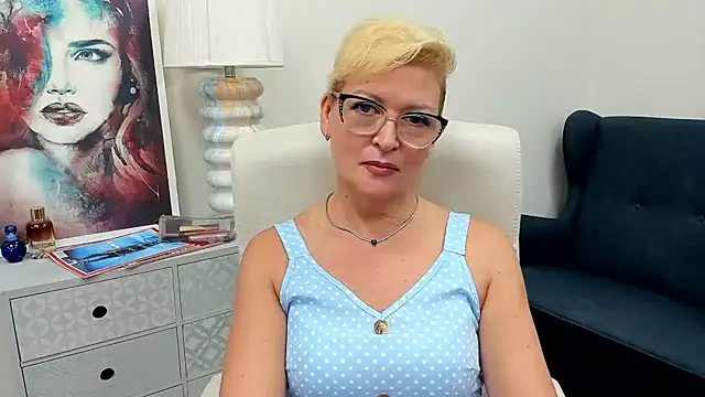 Snapshot of luna_xfantasy chatting on August 6, 2026, 6:37 am luna xfantasy online show from August 6, 2026, 6:37 am