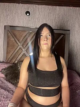 RileyReed Pink online show from April 16, 2026, 11:40 pm