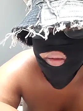 Snapshot of Chubby26 chatting on April 14, 2026, 10:38 pm Chubby26 online show from April 14, 2026, 10:38 pm