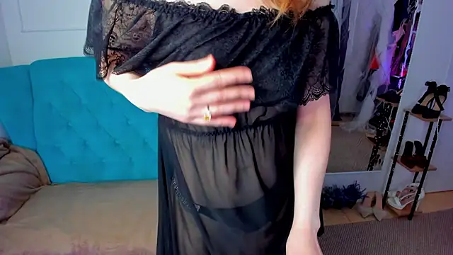 Liza  Evans online show from May 11, 2026, 2:06 am