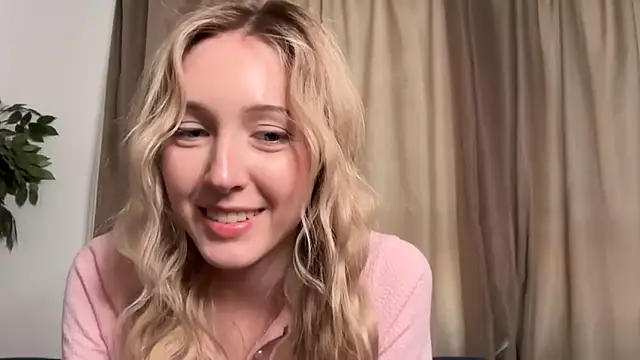 Kattie Petite online show from April 25, 2026, 2:47 pm