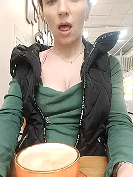 Naughty Queen0 online show from April 19, 2026, 11:07 pm