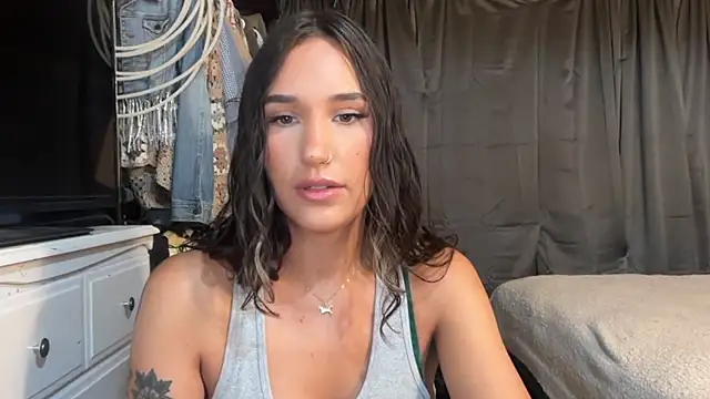 ella2sweet online show from July 28, 2026, 2:13 pm