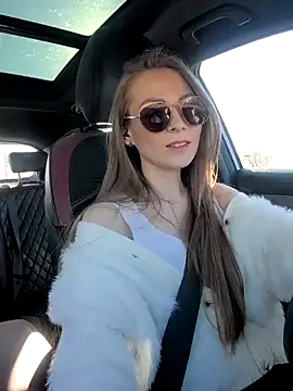 Snapshot of CompactBaby chatting on April 16, 2026, 12:39 pm CompactBaby online show from April 16, 2026, 12:39 pm