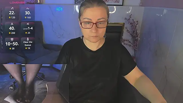 Snapshot of Alexandra_Kind chatting on April 21, 2026, 8:44 pm Alexandra Kind online show from April 21, 2026, 8:44 pm