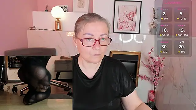 Alexandra Kind online show from June 6, 2026, 8:46 pm