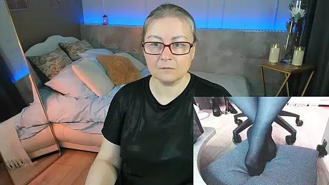 Alexandra Kind online show from July 26, 2026, 1:51 pm