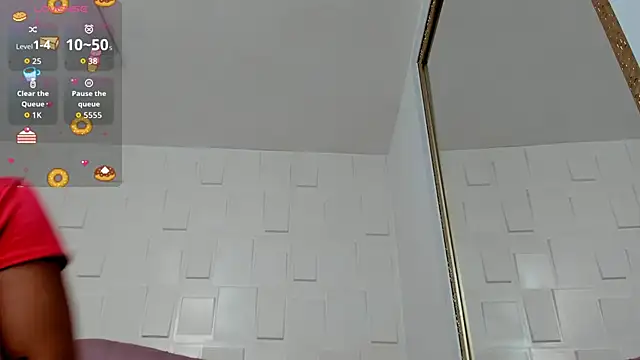 Snapshot of KimberlyBoonee chatting on May 27, 2026, 7:33 pm KimberlyBoonee online show from May 27, 2026, 7:33 pm
