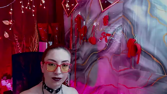 Queenscarlettsecret online show from July 28, 2026, 12:48 pm