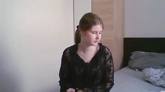 Snapshot of Wellabern chatting on May 18, 2026, 1:28 pm Wellabern online show from May 18, 2026, 1:28 pm
