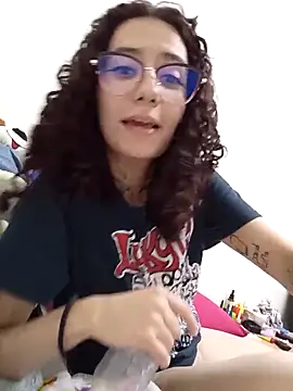 Aura Phone online show from April 18, 2026, 3:43 am