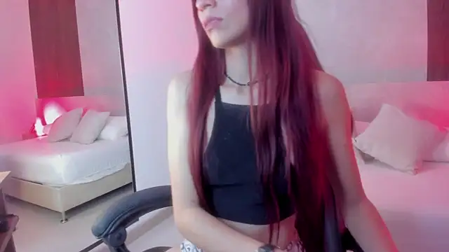 Snapshot of marylin_gold chatting on April 28, 2026, 11:10 pm marylin gold online show from April 28, 2026, 11:10 pm