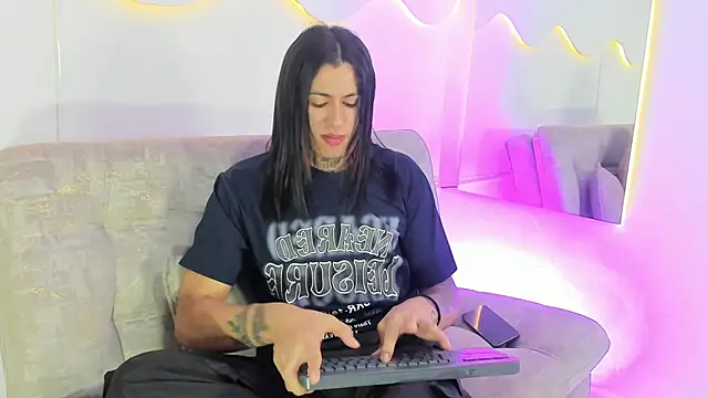 Aohomlester  online show from July 20, 2026, 1:13 pm