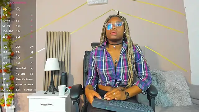 Snapshot of Candy_Williamss chatting on May 7, 2026, 7:52 pm Candy Williamss online show from May 7, 2026, 7:52 pm