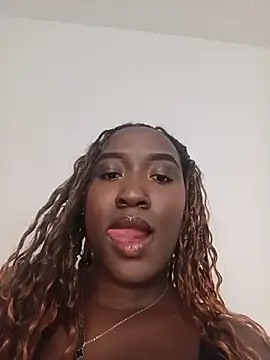 KaleaEbony online show from June 20, 2026, 4:37 am