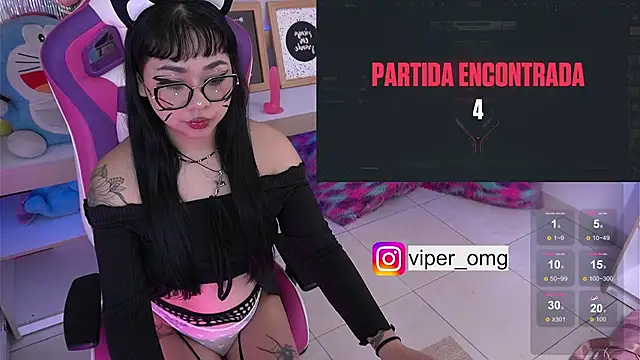 Snapshot of MakiGG_ chatting on April 28, 2026, 11:54 pm MakiGG online show from April 28, 2026, 11:54 pm