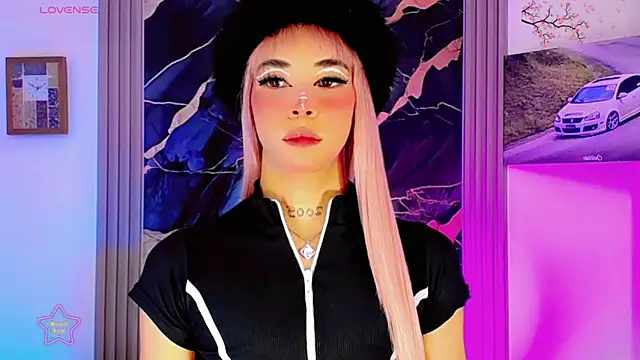 Snapshot of moon_sweet- chatting on May 22, 2026, 3:02 am moon sweet- online show from May 22, 2026, 3:02 am