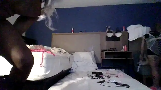 Snapshot of Dicksee_Left chatting on April 22, 2026, 10:06 am Dicksee Left online show from April 22, 2026, 10:06 am