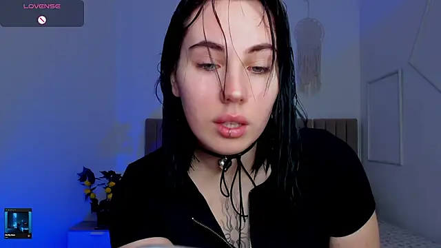 Snapshot of Shiraazsh_ chatting on May 1, 2026, 10:20 am Shiraazsh online show from May 1, 2026, 10:20 am