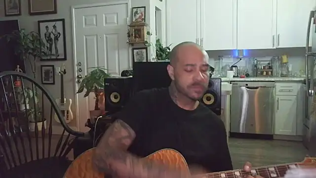 bbcdelux online show from April 19, 2026, 8:02 am