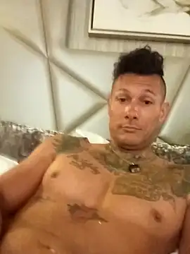 Daddyb00m online show from April 21, 2026, 2:23 pm