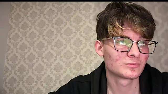 Snapshot of niksikori chatting on April 16, 2026, 2:40 pm niksikori online show from April 16, 2026, 2:40 pm