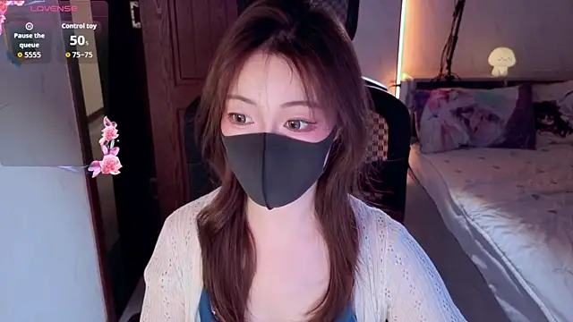 Snapshot of KKi-8 chatting on June 7, 2026, 11:58 am KKi-8 online show from June 7, 2026, 11:58 am