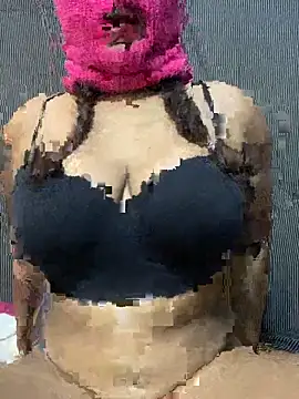 peacheypink online show from May 10, 2026, 7:13 am