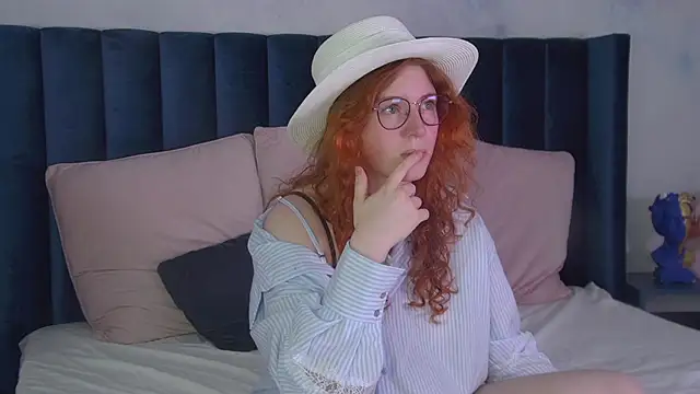 LauraDennis online show from May 31, 2026, 4:36 pm