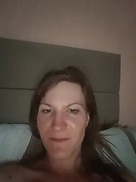 AnnieNet online show from August 3, 2026, 9:51 pm