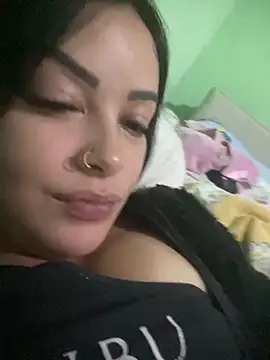 Snapshot of novinhahot18 chatting on April 15, 2026, 3:52 pm novinhahot18 online show from April 15, 2026, 3:52 pm