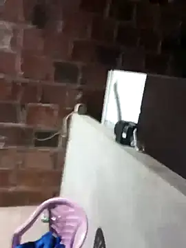  - - putinha - - online show from April 17, 2026, 9:40 pm