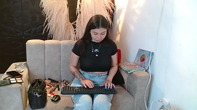 Snapshot of madison16092020 chatting on April 16, 2026, 2:18 pm madison16092020 online show from April 16, 2026, 2:18 pm