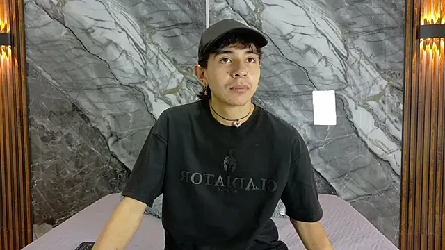Snapshot of NoahWalker__ chatting on May 8, 2026, 11:04 am NoahWalker online show from May 8, 2026, 11:04 am