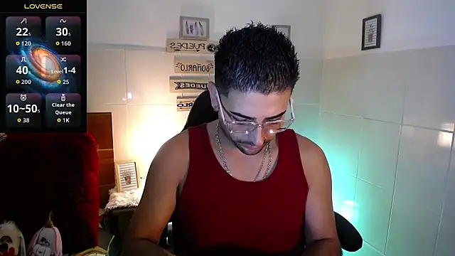 Snapshot of andders_ chatting on May 19, 2026, 11:44 pm andders online show from May 19, 2026, 11:44 pm